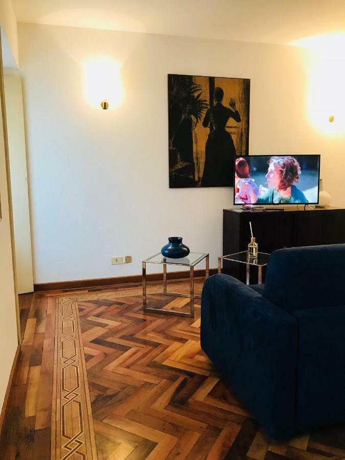 Comecasa Duomo - San Babila Lovely Apartment Milánó Kültér fotó